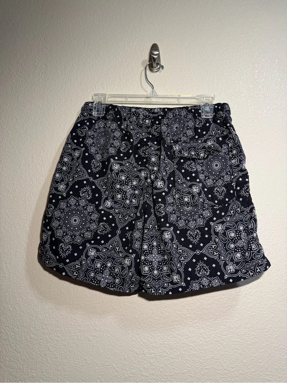 LCKR - Men’s Black Paisley Print Drawstring Swim Shorts - Size Medium
